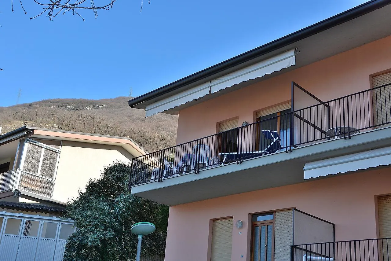 Residenza Candor With Pool Malcesine Apartamento